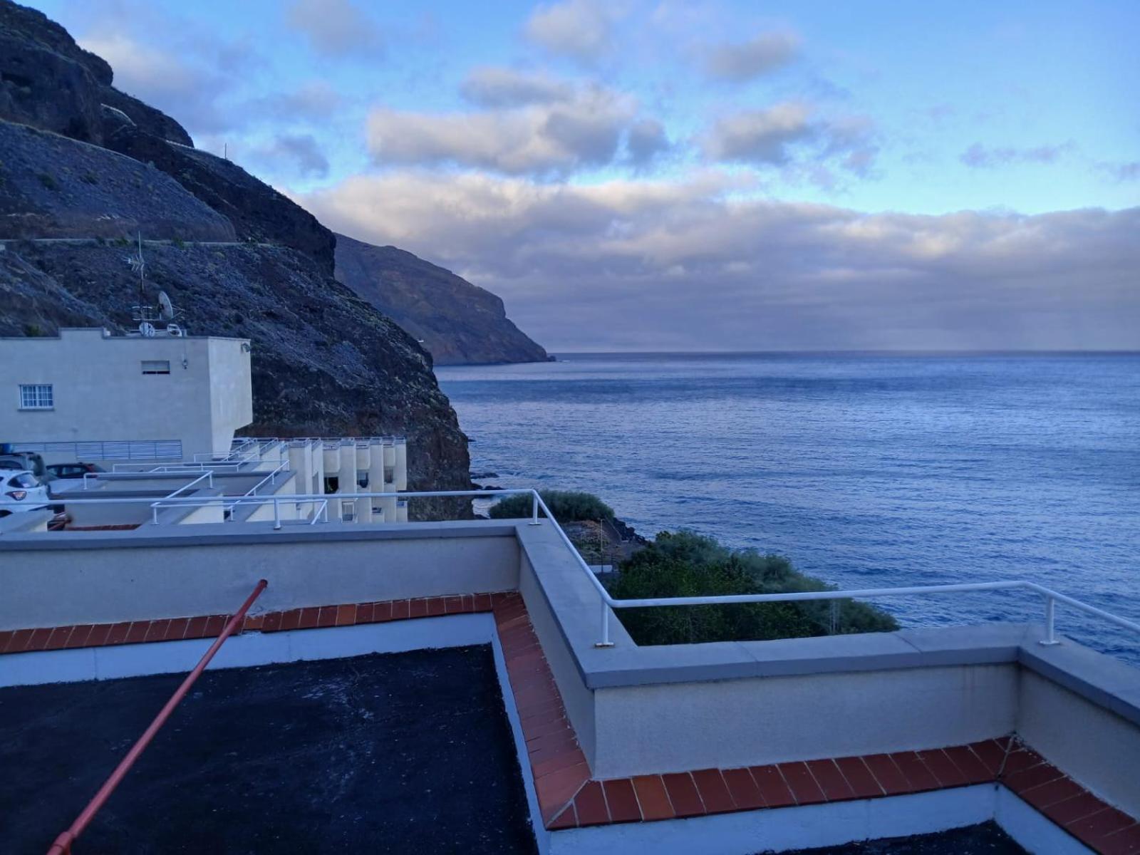 Apartamentos Playa Chica / Playa Las Gaviotas サンタクルスデテネリフェ エクステリア 写真
